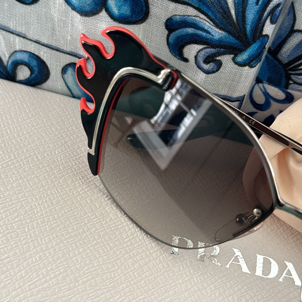 PRADA FIRE FLAME epic sunglasses orange and black 🔥